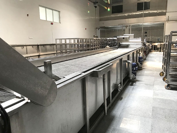 瑞特機(jī)械 | 洗箱機(jī)產(chǎn)品性能特點(diǎn)與說明